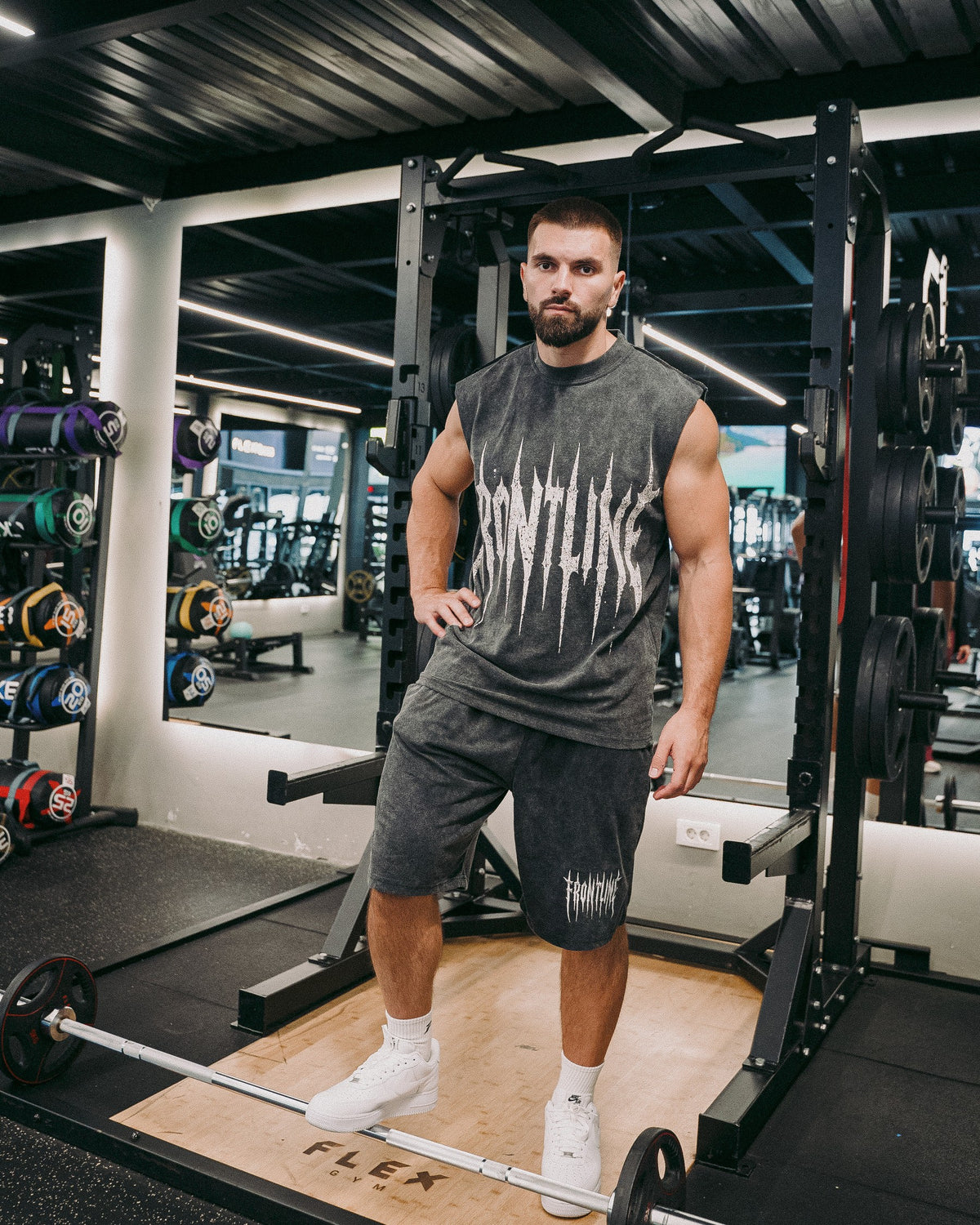 Blackout Set Black in de gym