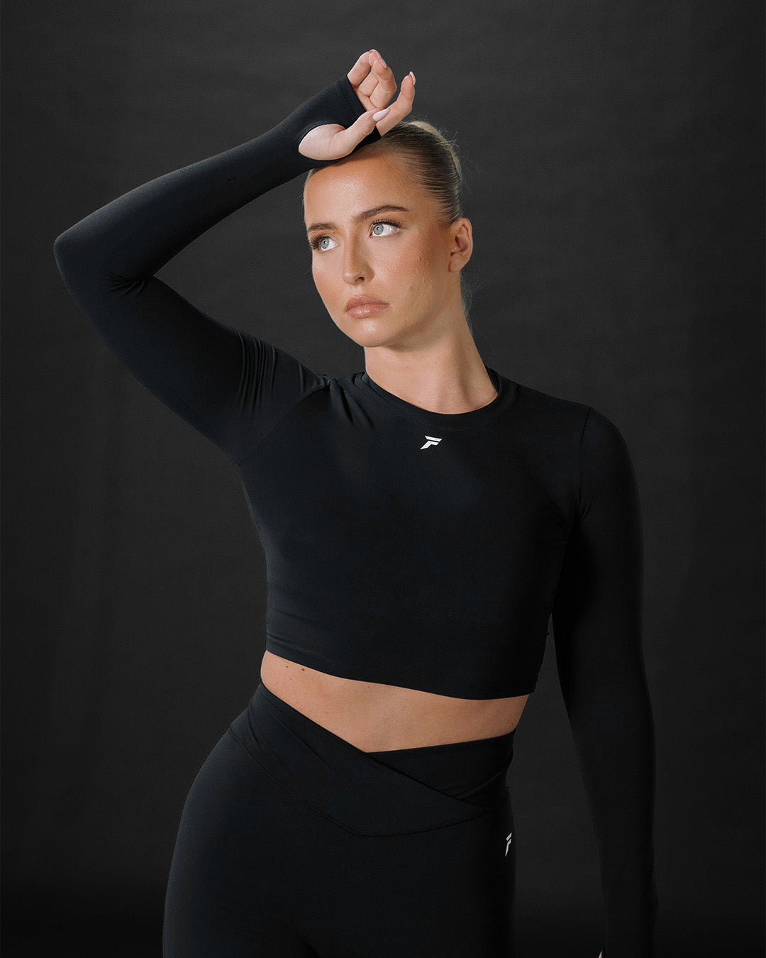 Vital Long Sleeve Crop Top Black