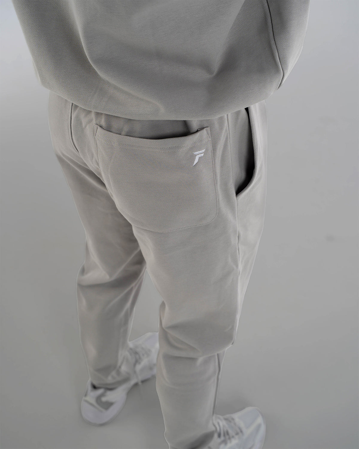 Essential Jogger Grey