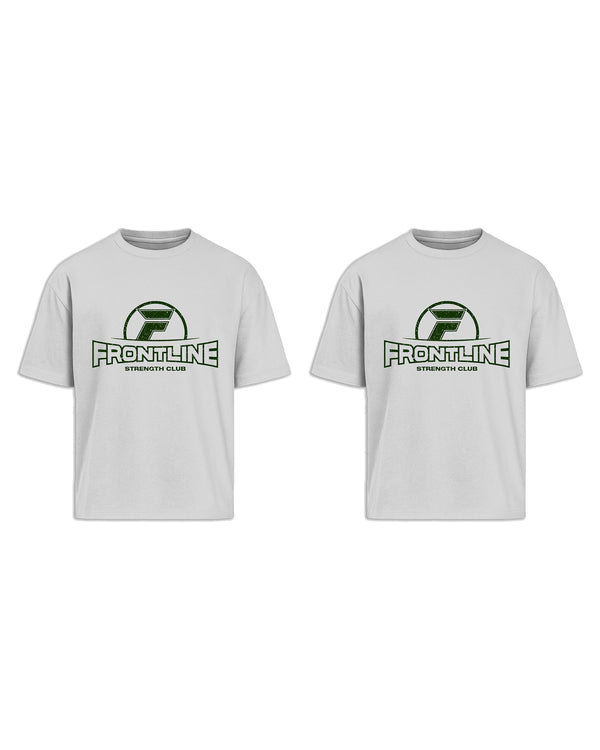 Twee witte Strengthclub T-Shirts naast elkaar